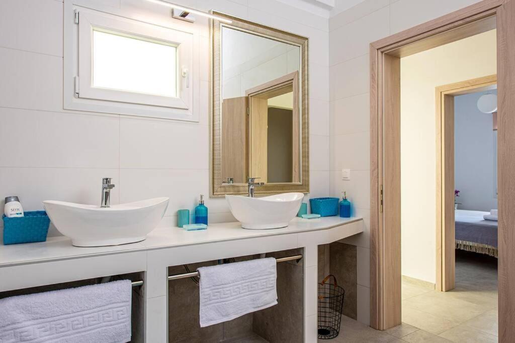 Amazing Seafront Suite Ierápetra Exterior foto